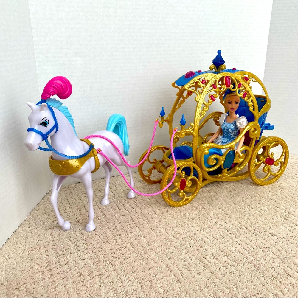Disney Princess Cinderella Doll & Carriage Set by Mattel